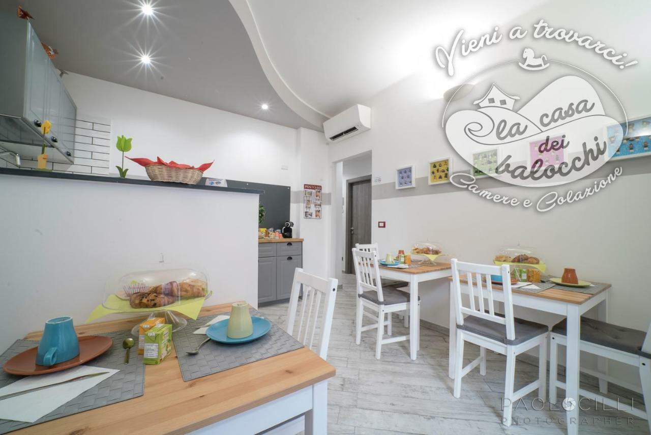 La Casa Dei Balocchi B&B โตยราโน ภายนอก รูปภาพ