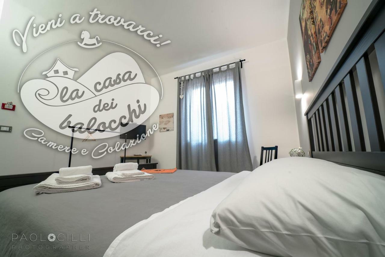 La Casa Dei Balocchi B&B โตยราโน ภายนอก รูปภาพ