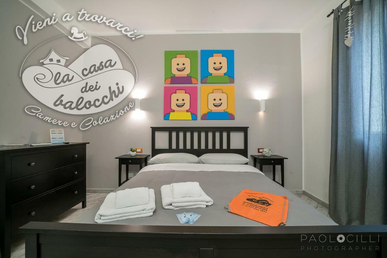 La Casa Dei Balocchi B&B โตยราโน ภายนอก รูปภาพ