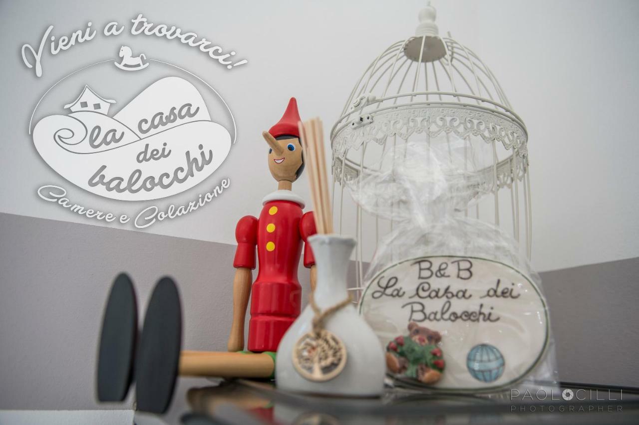 La Casa Dei Balocchi B&B โตยราโน ภายนอก รูปภาพ