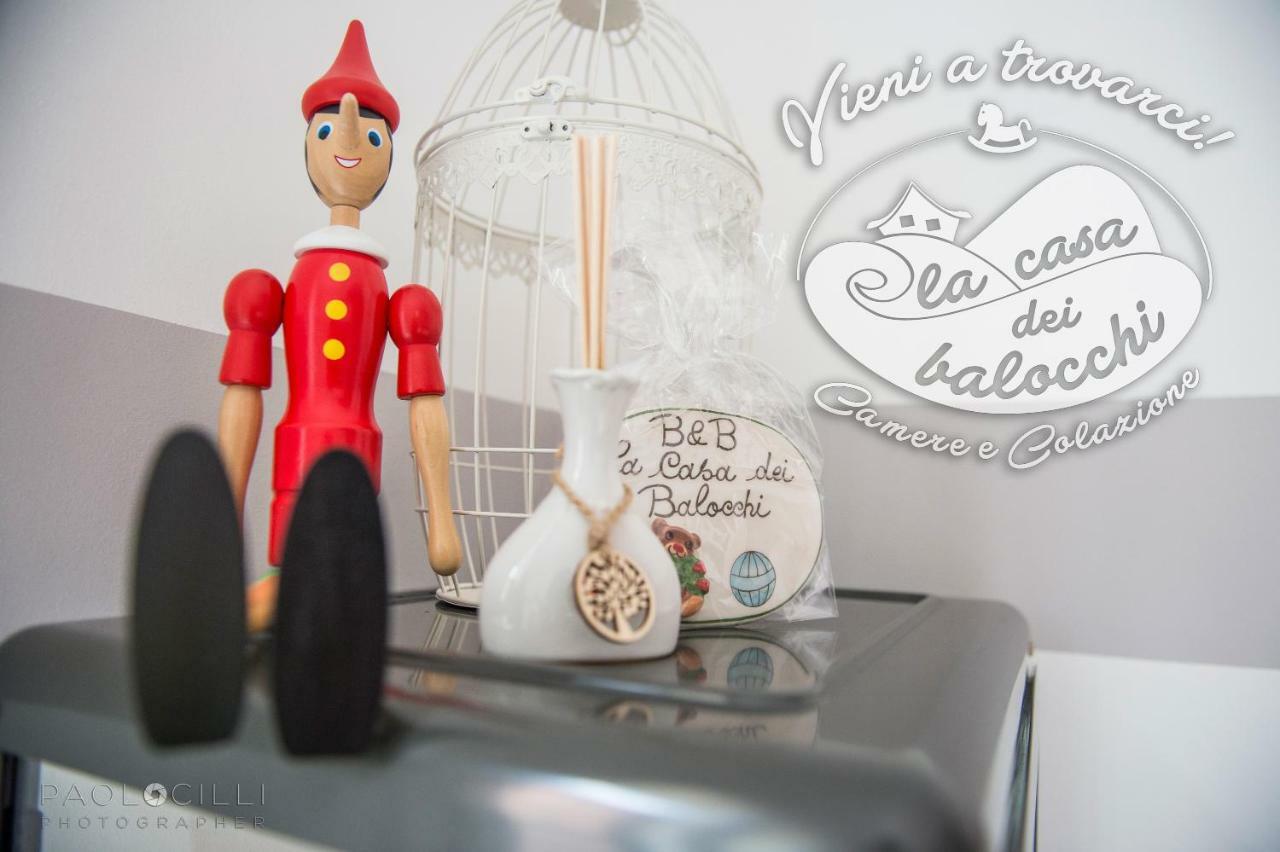 La Casa Dei Balocchi B&B โตยราโน ภายนอก รูปภาพ