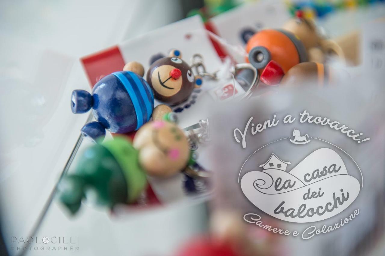 La Casa Dei Balocchi B&B โตยราโน ภายนอก รูปภาพ