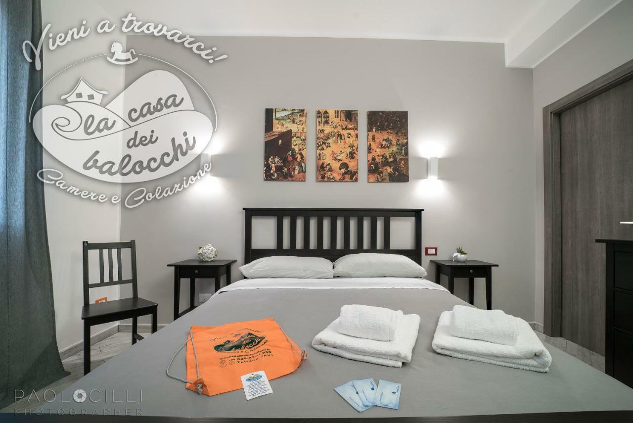 La Casa Dei Balocchi B&B โตยราโน ภายนอก รูปภาพ